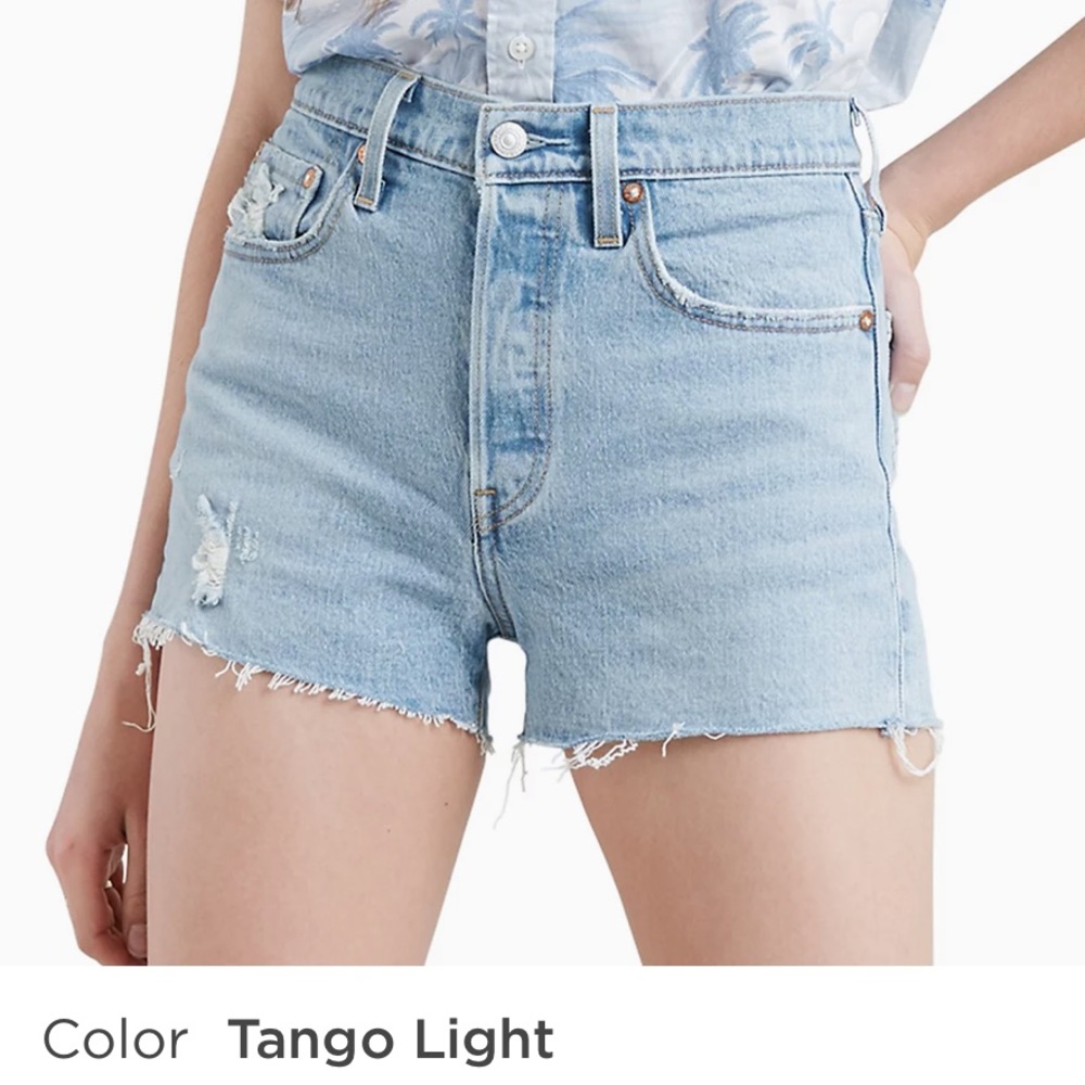 NWT Levis 501 original short in Tango light